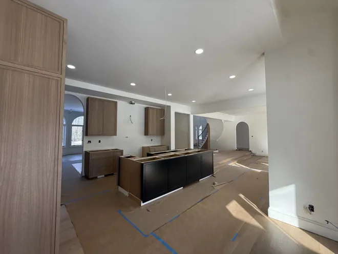 Kitchen island & recessed lighting