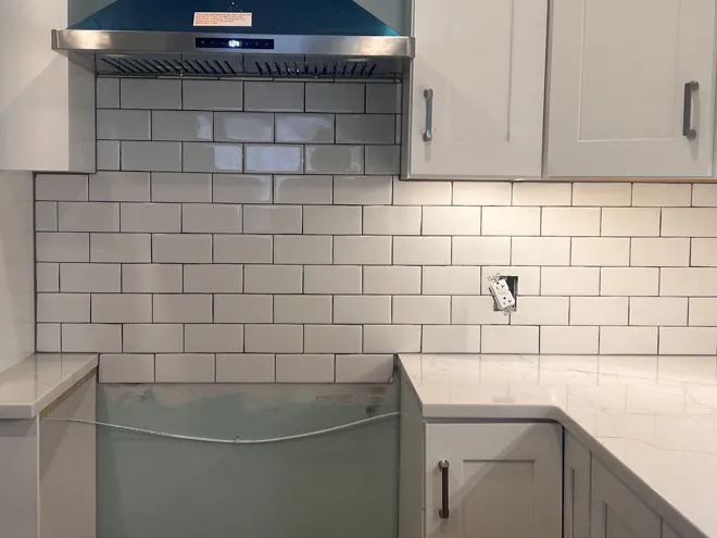 Kitchen backsplash & under-cabinet lighting — Range backsplash