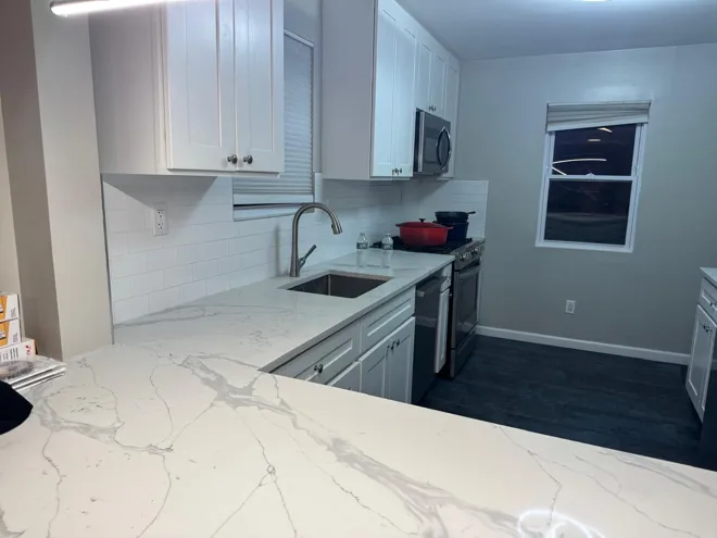Galley kitchen & peninsula